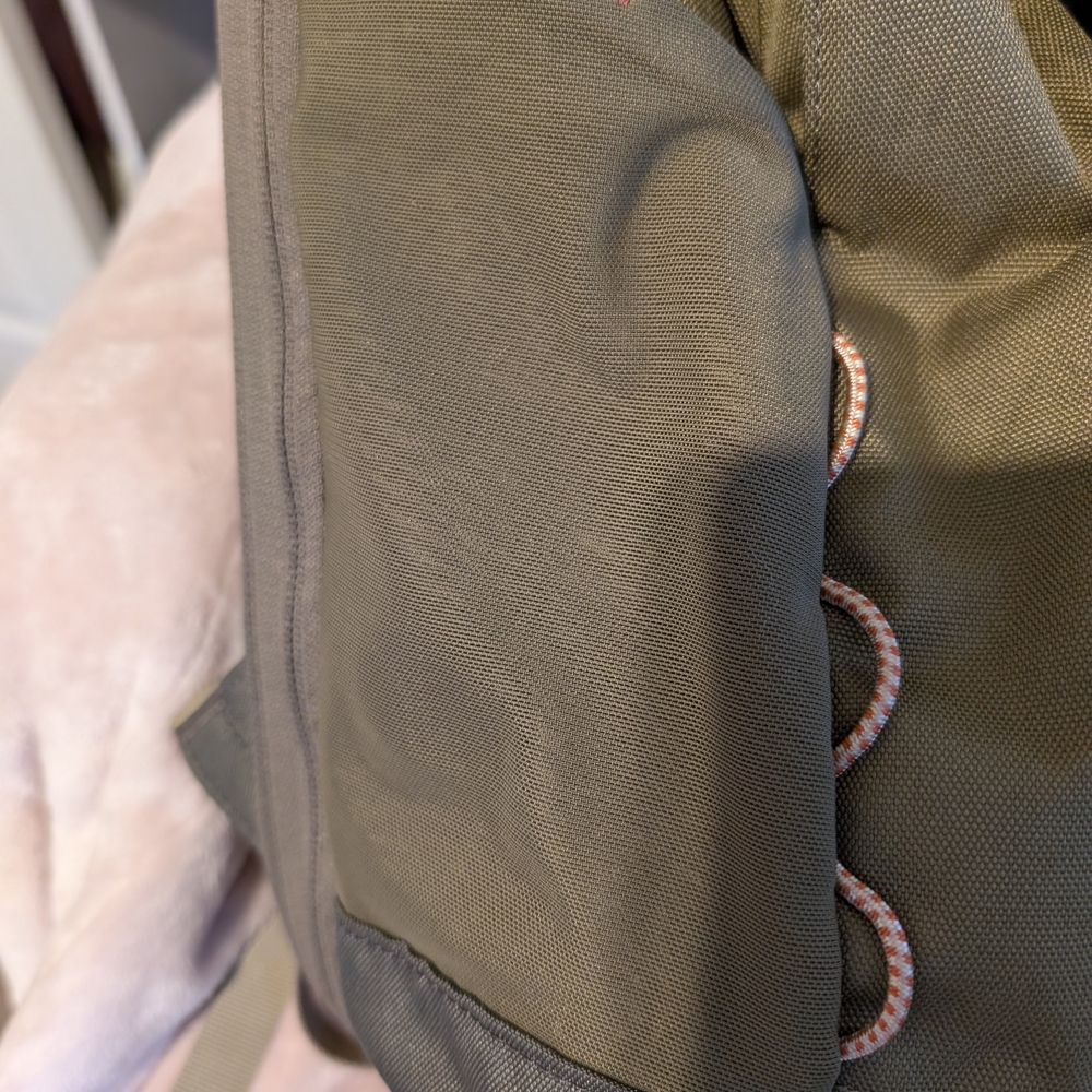 Tropicfeel Nook Backpack - Picture 4 of 6